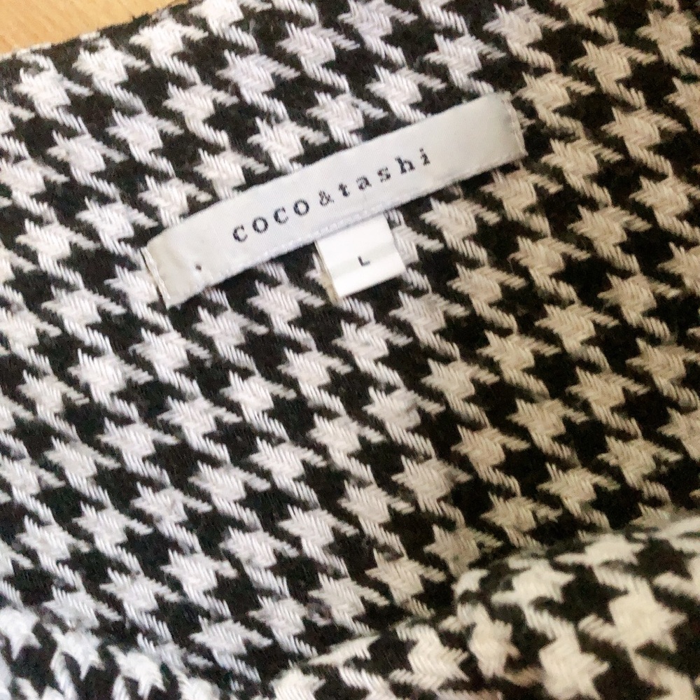Designer Mini Skirt Houndstooth Pattern 💅🏻💎🎀 - Picture 6 of 7